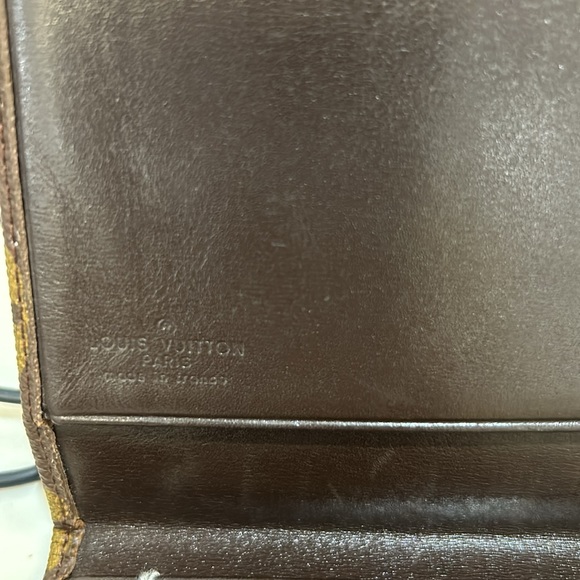 Authentic Louis Vuitton check book cover - Picture 10 of 10